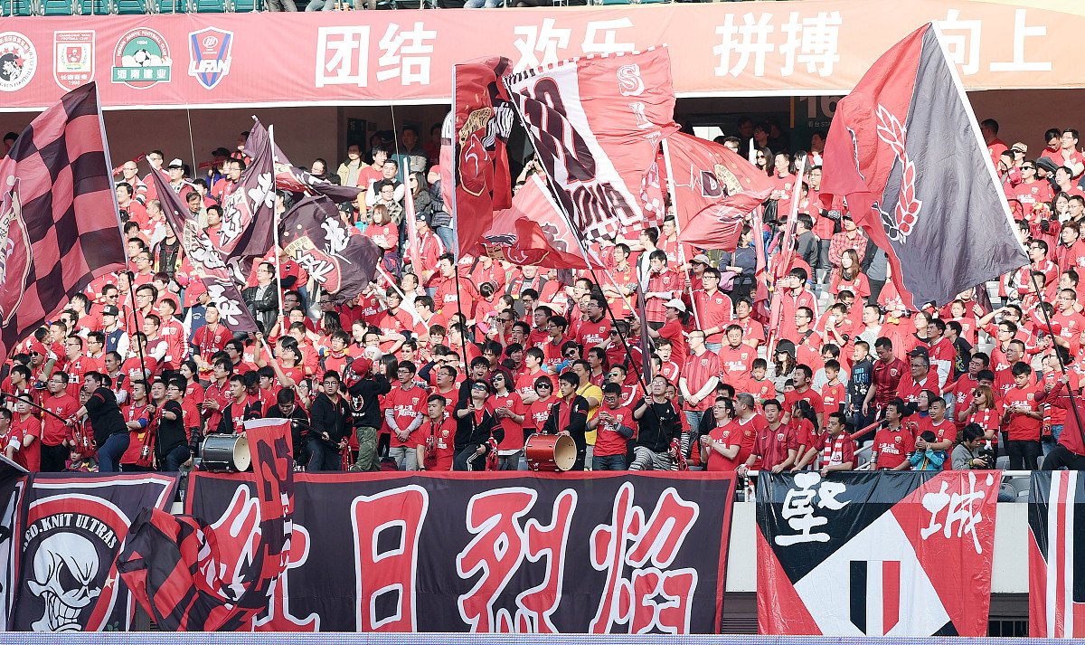 国家队奋力拼搏,争夺国际足坛桂冠 国家队奋力拼搏,争夺国际足坛桂冠