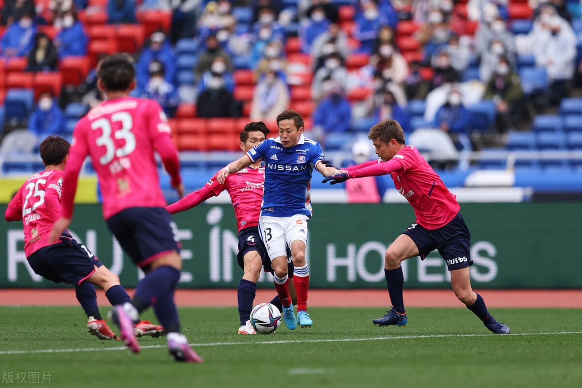 包含大阪球队不敌对手，惜败告终的词条