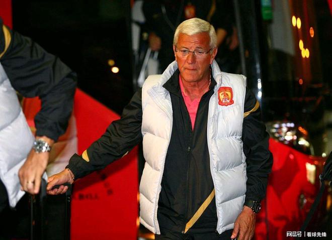 包含爆料揭秘：十人以上梯队齐聚，强队争夺胜利悬念重重的词条