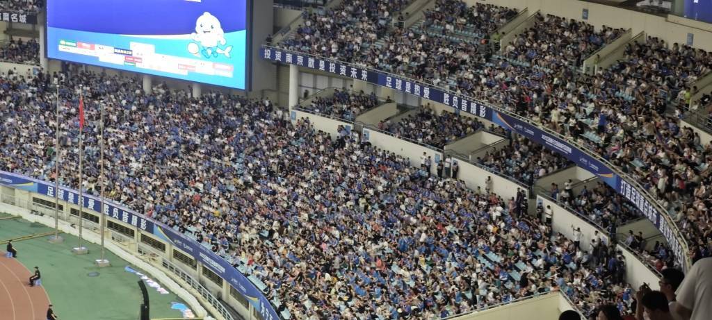 南京主场比拼：江苏火力全开卫冕之路不易